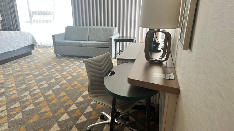 <b>Holiday Inn Toronto Airport Hotel Suite</b>. Images powered by <a href="https://www.leonardoworldwide.com/" title="Leonardo Worldwide" target="_blank">Leonardo</a>.
