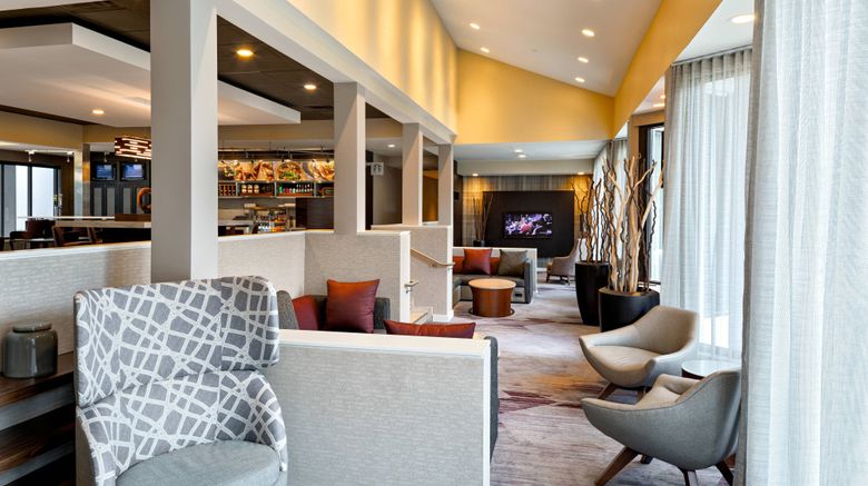 <b>Courtyard Cincinnati Blue Ash Lobby</b>. Images powered by <a href="https://www.leonardoworldwide.com/" title="Leonardo Worldwide" target="_blank">Leonardo</a>.