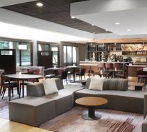 Courtyard by Marriott Dallas Las Colinas Lobby