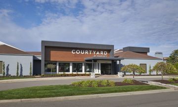 Courtyard by Marriott Detroit Troy
