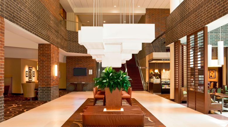 <b>Sheraton Indianapolis Keystone Crossing Lobby</b>. Images powered by <a href="https://www.leonardoworldwide.com/" title="Leonardo Worldwide" target="_blank">Leonardo</a>.