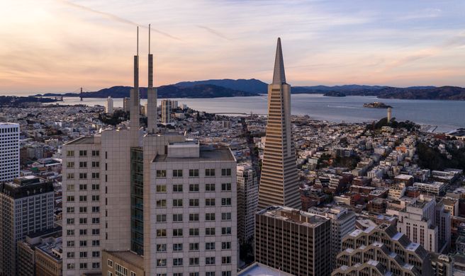 Four Seasons Hotel at Embarcadero Exterior