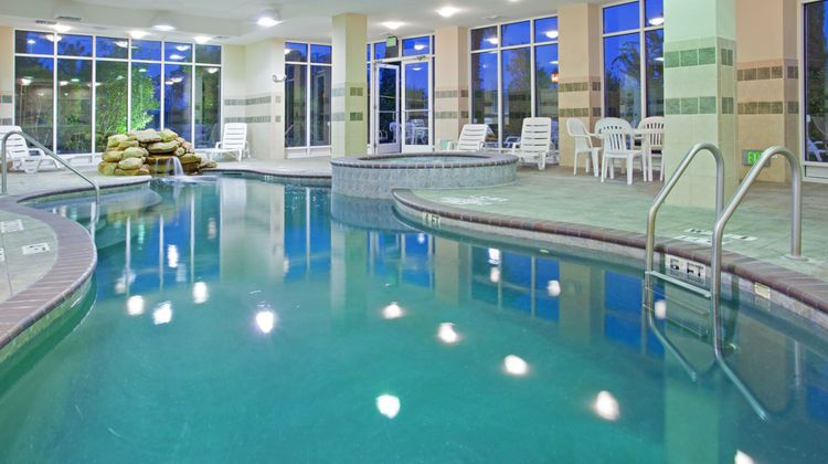 Holiday Inn Hotel & Suites Pool