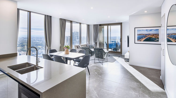 Meriton Suites George St Suite