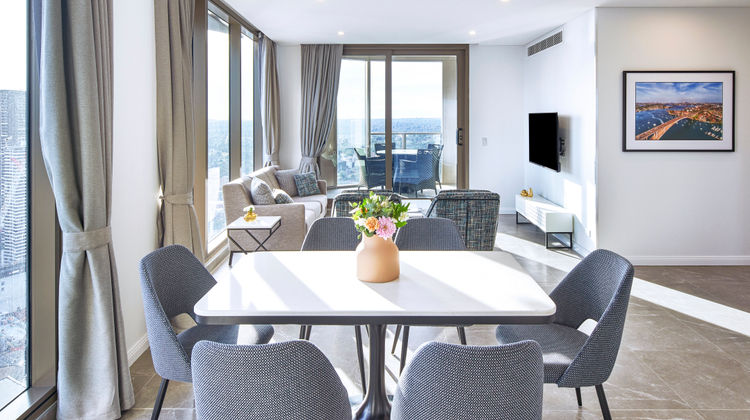 Meriton Suites George St Suite