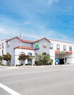 Holiday Inn Express Hotel & Suites