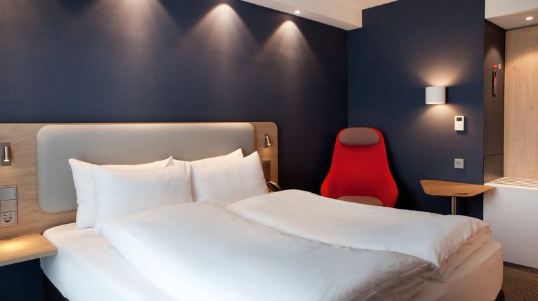 <b>Holiday Inn Express Olympiapark Room</b>. Images powered by <a href="https://www.leonardoworldwide.com/" title="Leonardo Worldwide" target="_blank">Leonardo</a>.