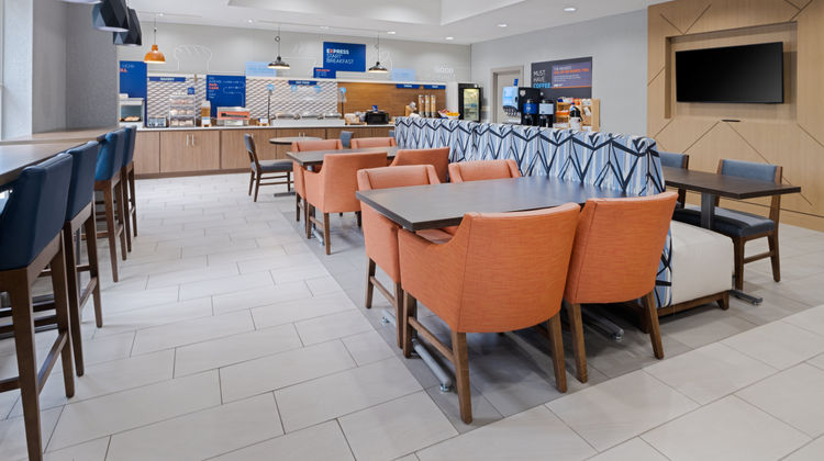 Holiday Inn Express Hotel & Suites Restaurant