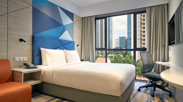 Holiday Inn Express Singapore Serangoon Room