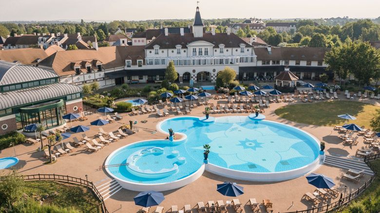 <b>Marriott's Village d'ile-de-France Pool</b>. Images powered by <a href="https://www.leonardoworldwide.com/" title="Leonardo Worldwide" target="_blank">Leonardo</a>.