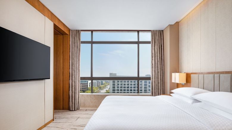 <b>Four Points Sheraton Shanghai, Kangqiao Suite</b>. Images powered by <a href="https://www.leonardoworldwide.com/" title="Leonardo Worldwide" target="_blank">Leonardo</a>.