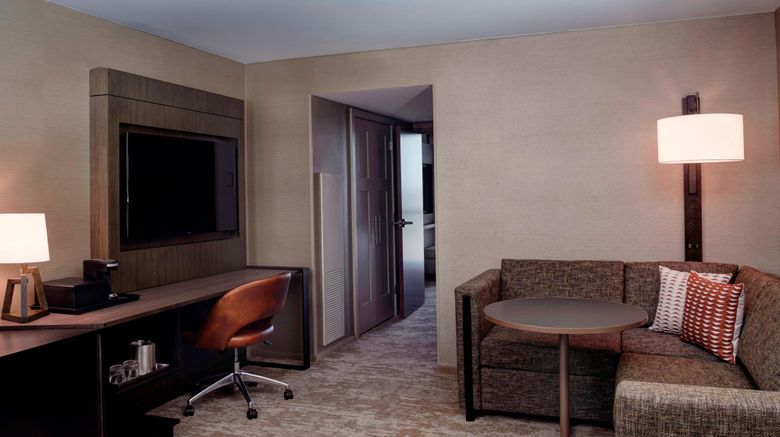 <b>Chicago Marriott Southwest at Burr Ridge Room</b>. Images powered by <a href="https://www.leonardoworldwide.com/" title="Leonardo Worldwide" target="_blank">Leonardo</a>.
