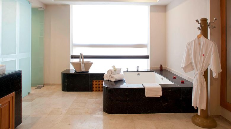 <b>Marriott Tuxtla Gutierrez Hotel Room</b>. Images powered by <a href="https://www.leonardoworldwide.com/" title="Leonardo Worldwide" target="_blank">Leonardo</a>.