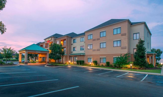 Courtyard Montgomery Prattville Exterior