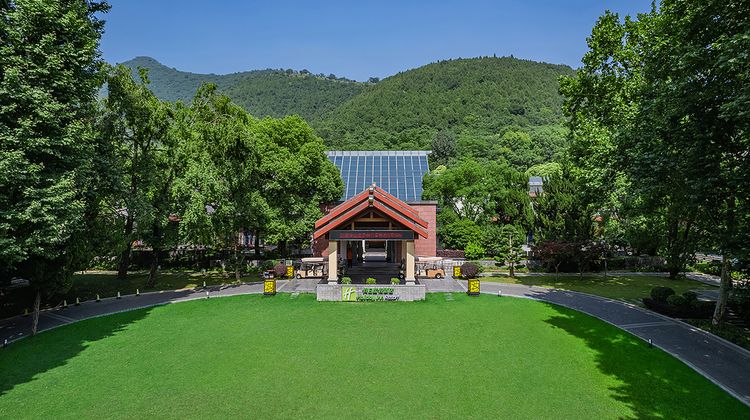 Holiday Inn Resort Chaohu Hot Springs Exterior