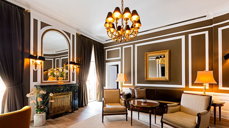 Excelsior Hotel Ernst Suite
