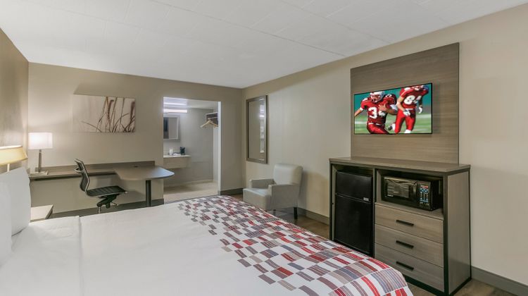 Red Roof Inn Baltimore Room