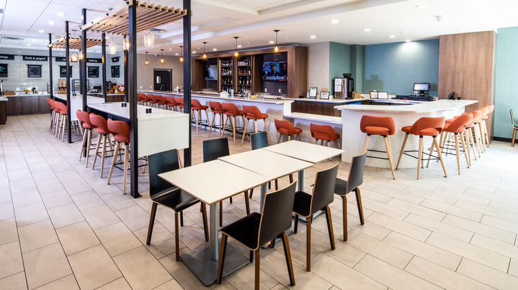 Holiday Inn & Suites Detroit-Troy Restaurant