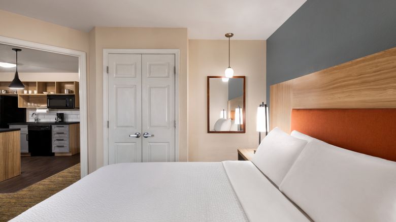 <b>Candlewood Suites Room</b>. Images powered by <a href="https://www.leonardoworldwide.com/" title="Leonardo Worldwide" target="_blank">Leonardo</a>.