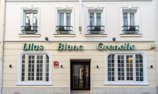 Lilas Blanc Hotel Exterior