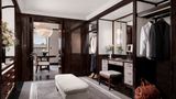<b>The Peninsula Paris Suite</b>. Images powered by <a href=https://www.travelagewest.com/Hotels/Paris/