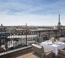 The Peninsula Paris Exterior