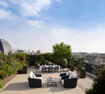 The Peninsula Paris Exterior