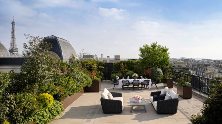 <b>The Peninsula Paris Exterior</b>. Images powered by <a href=https://www.travelagewest.com/Hotels/Paris/