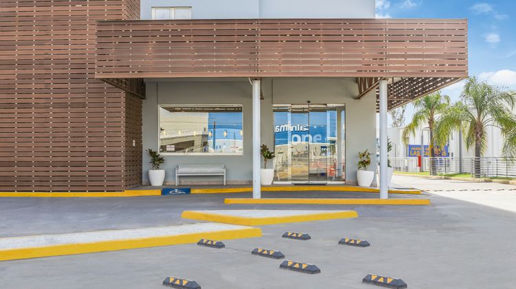 One Guadalajara Periferico Norte Lobby
