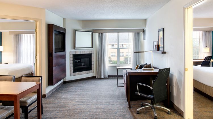 Residence Inn by Marriott Airport Room