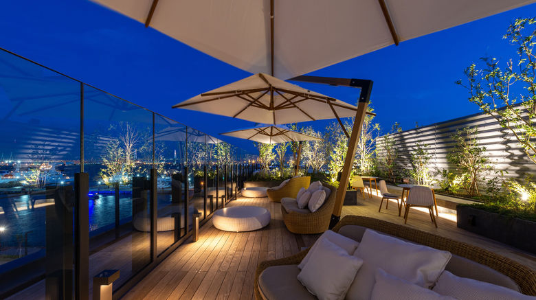 <b>InterContinental Yokohama Pier 8 Lobby</b>. Images powered by <a href="https://www.leonardoworldwide.com/" title="Leonardo Worldwide" target="_blank">Leonardo</a>.