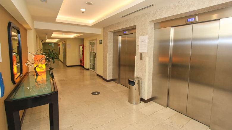 <b>Holiday Inn Leon - Mexico Lobby</b>. Images powered by <a href="https://www.leonardoworldwide.com/" title="Leonardo Worldwide" target="_blank">Leonardo</a>.