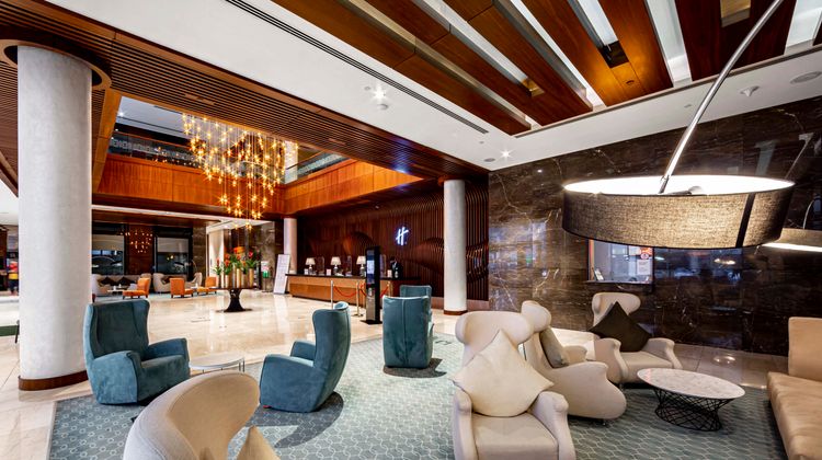 Holiday Inn Baku Exterior