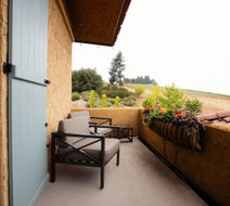 Black Walnut Inn & Vineyard Exterior
