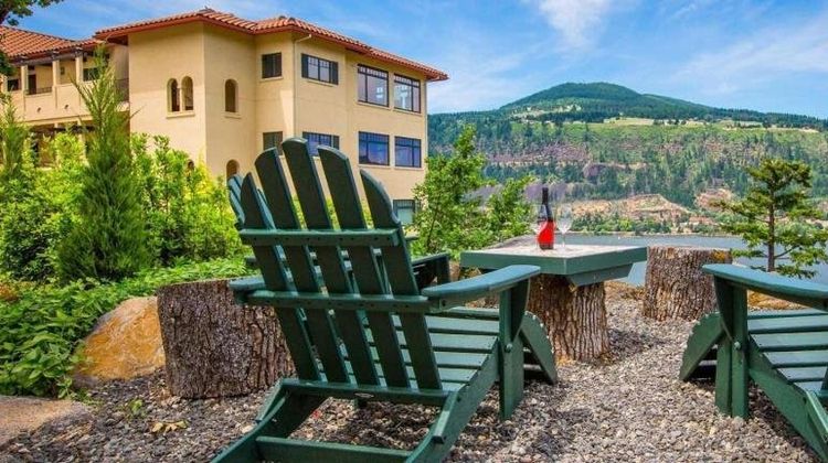 Columbia Cliff Villas Hotel Exterior