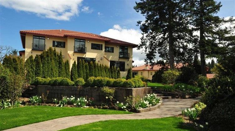 Columbia Cliff Villas Hotel Exterior
