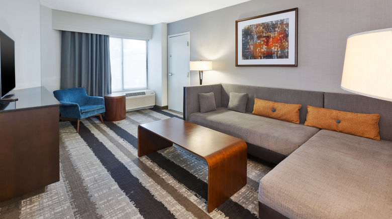 <b>Crowne Plaza Dulles Airport Suite</b>. Images powered by <a href="https://www.leonardoworldwide.com/" title="Leonardo Worldwide" target="_blank">Leonardo</a>.
