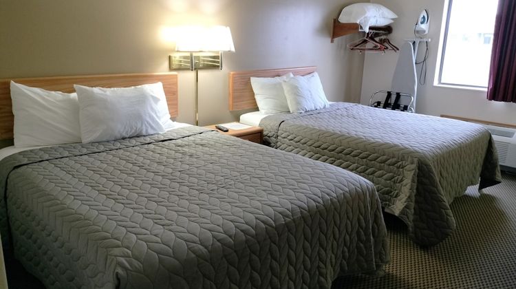 Magnuson Hotel Ironwood Room