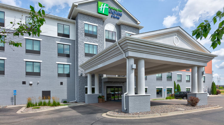 Holiday Inn Express Hotel & Stes Exterior