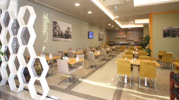 Holiday Inn Express Manisa West Restaurant