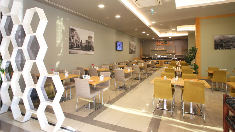 <b>Holiday Inn Express Manisa West Restaurant</b>. Images powered by <a href="https://www.leonardoworldwide.com/" title="Leonardo Worldwide" target="_blank">Leonardo</a>.