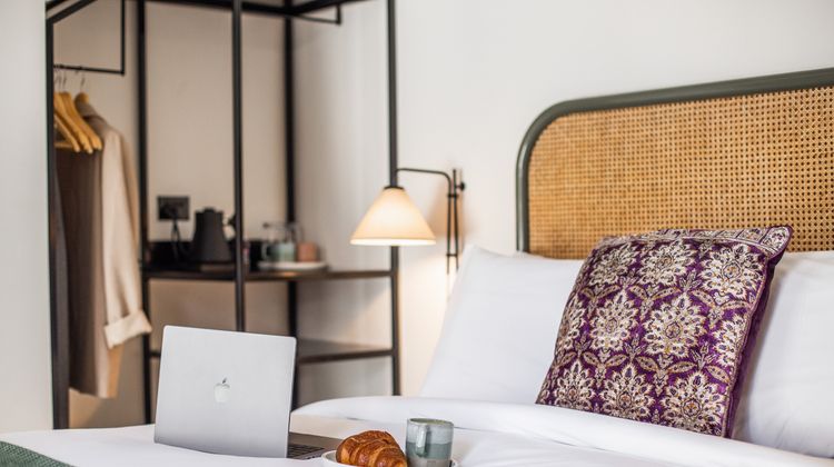 The Sarah Hotel by Urban Rest Room