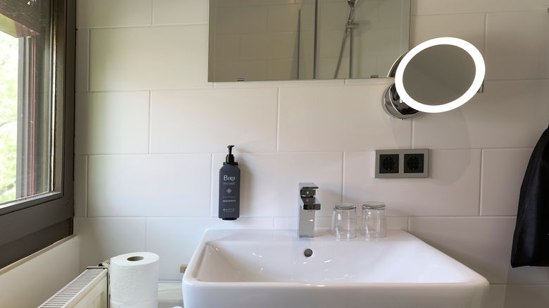 <b>Hotel Rhonkitz Room</b>. Images powered by <a href="https://www.leonardoworldwide.com/" title="Leonardo Worldwide" target="_blank">Leonardo</a>.