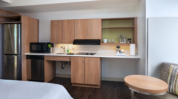 Aloft Austin Downtown Room