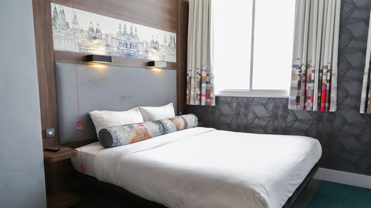 aloft Liverpool Room