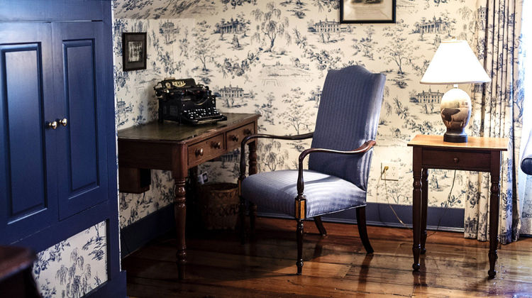 The Pitcher Inn Room