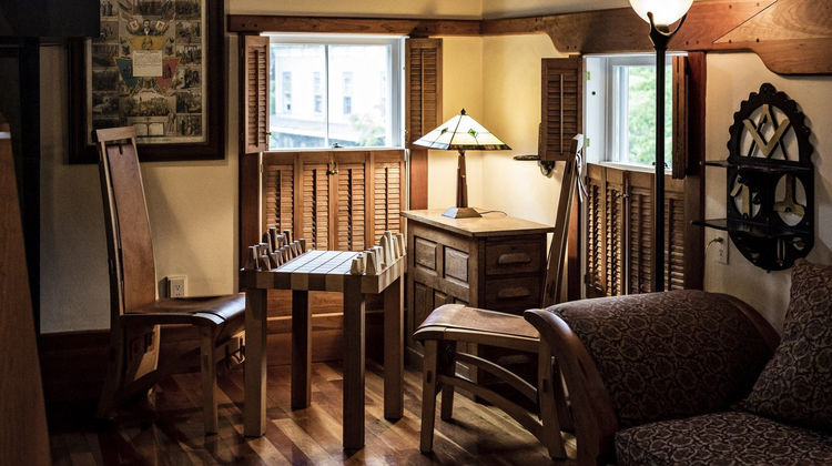 The Pitcher Inn Room