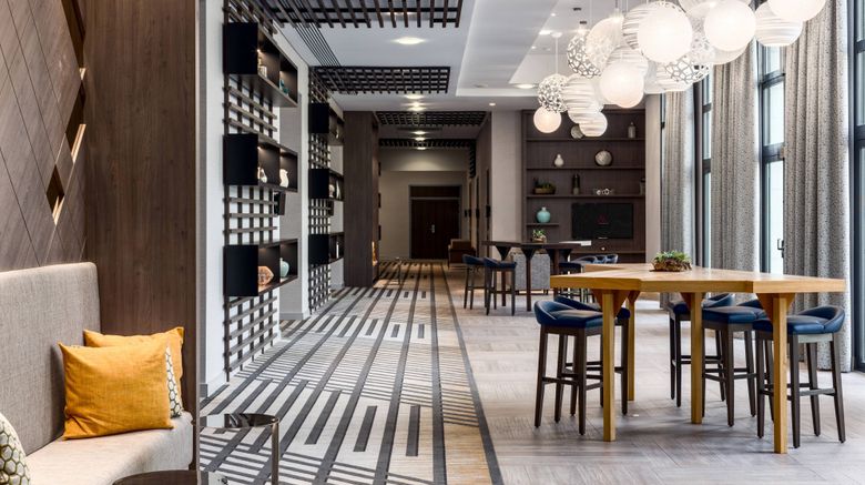 <b>Paris Charles de Gaulle Airport Marriott Meeting</b>. Images powered by <a href="https://www.leonardoworldwide.com/" title="Leonardo Worldwide" target="_blank">Leonardo</a>.