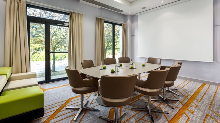 Paris Charles de Gaulle Airport Marriott Meeting