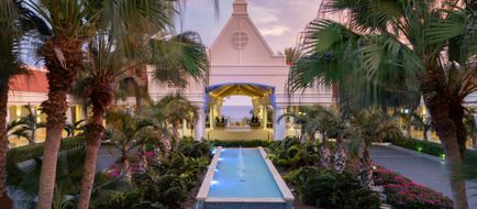 Curacao Marriott Beach Resort Exterior